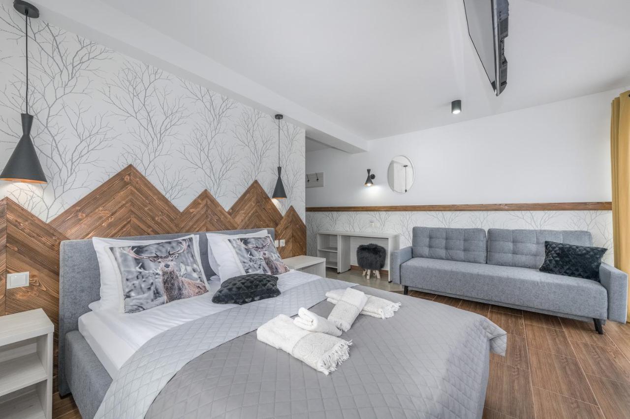 Ostrowsko Bialy Jelen Z Basenem I Jacuzzi Bed & Breakfast エクステリア 写真