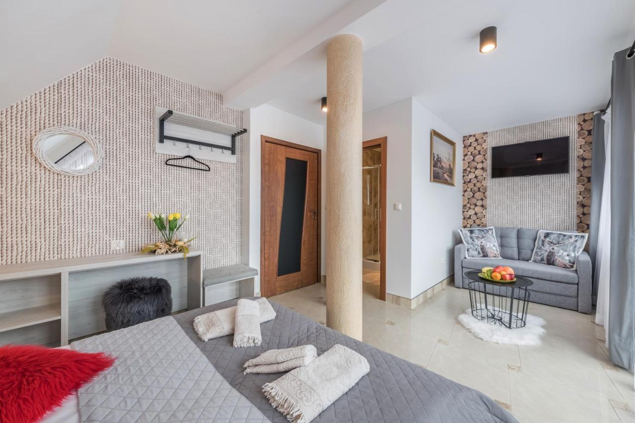 Ostrowsko Bialy Jelen Z Basenem I Jacuzzi Bed & Breakfast エクステリア 写真