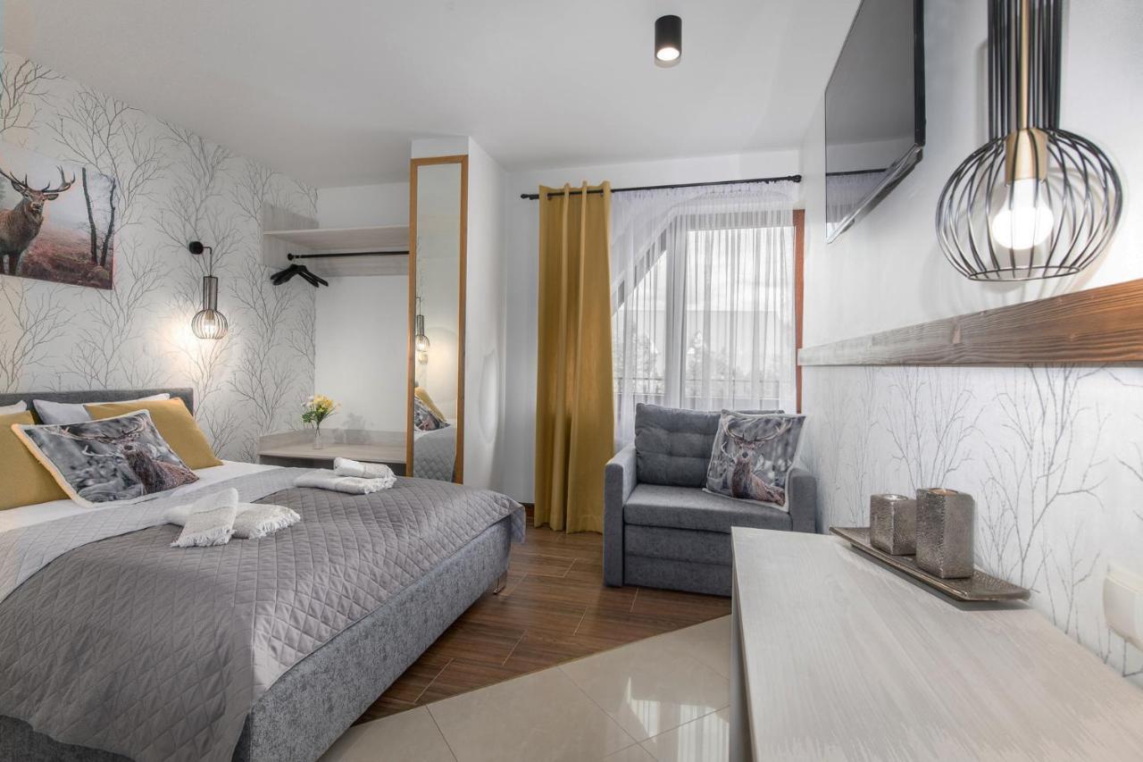 Ostrowsko Bialy Jelen Z Basenem I Jacuzzi Bed & Breakfast エクステリア 写真