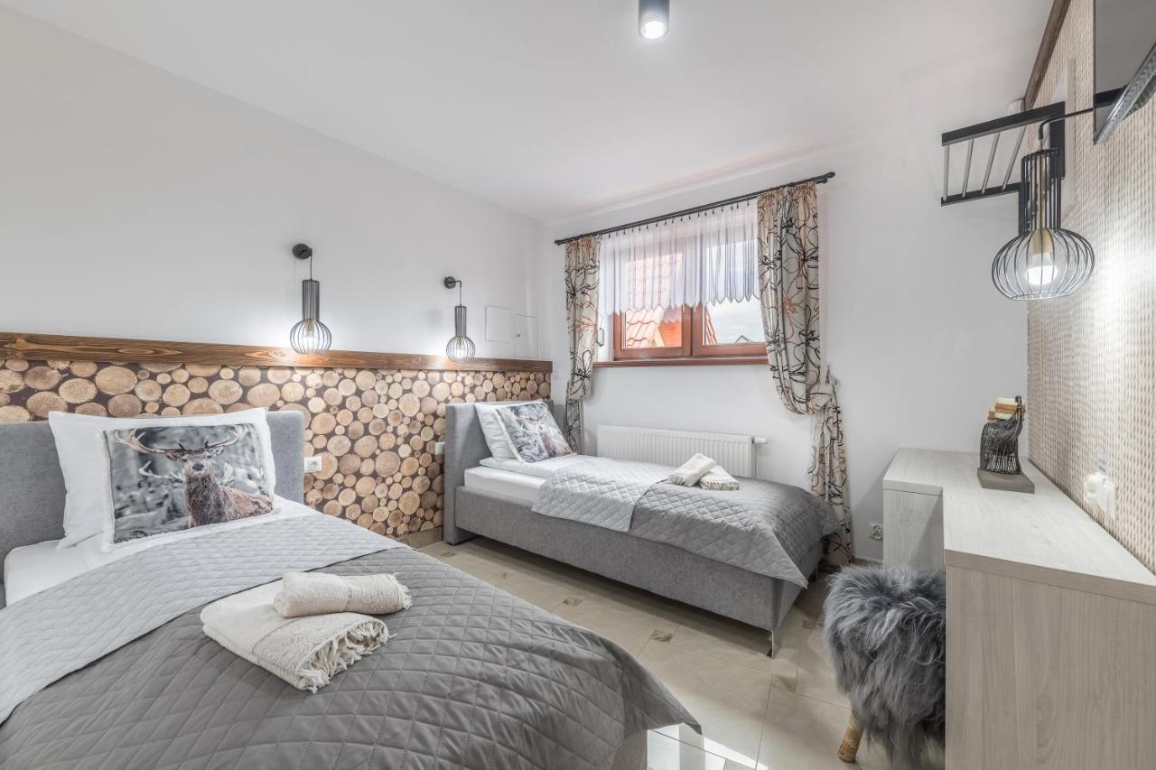 Ostrowsko Bialy Jelen Z Basenem I Jacuzzi Bed & Breakfast エクステリア 写真