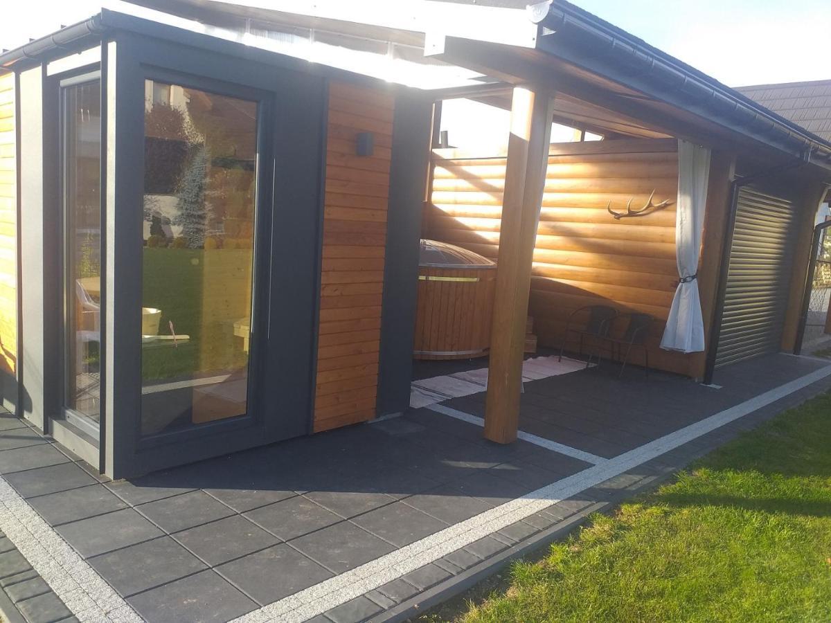 Ostrowsko Bialy Jelen Z Basenem I Jacuzzi Bed & Breakfast エクステリア 写真